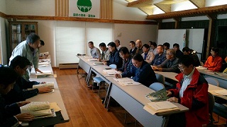 室内討議（上川南部署会議室）