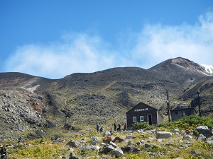 十勝岳避難小屋周辺の様子