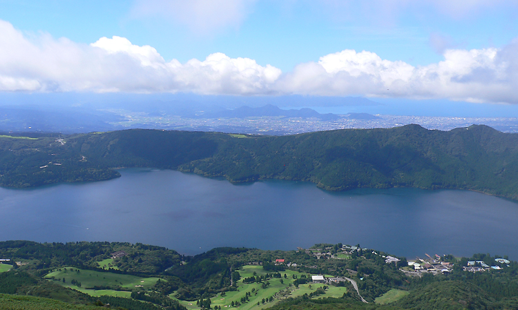 秋芦ノ湖と芦ノ湖風景林