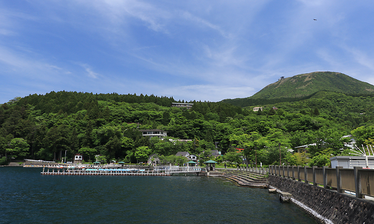 箱根湾から見た駒ヶ岳