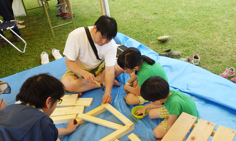 ひだか樹魂まつりでの木工製作体験