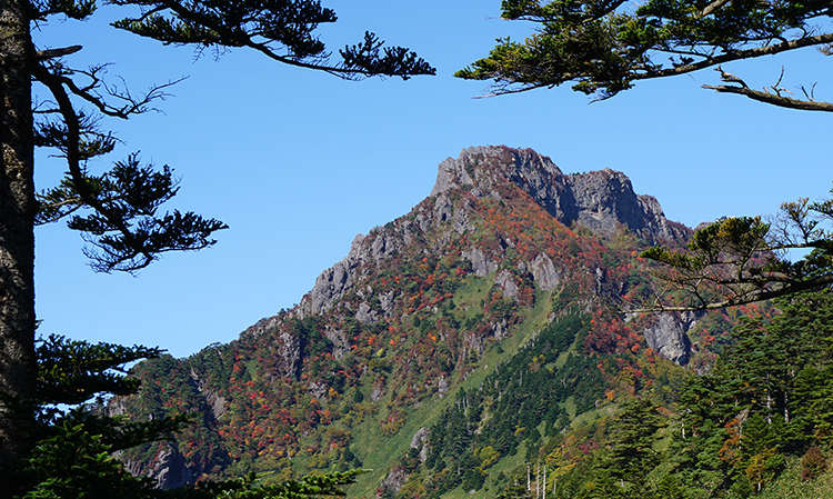 石鎚山遠望