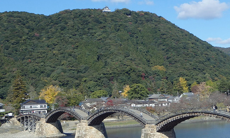 岩国自然休養林の表玄関・錦帯橋