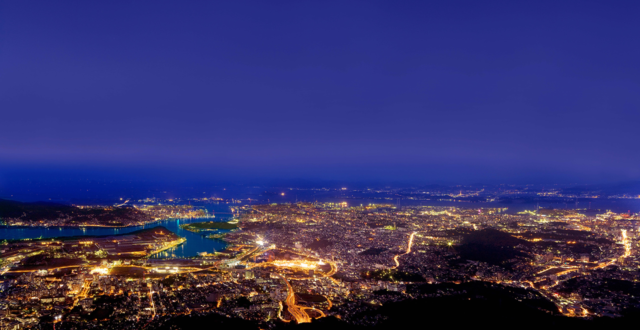 皿倉山から望む100億ドルの夜景