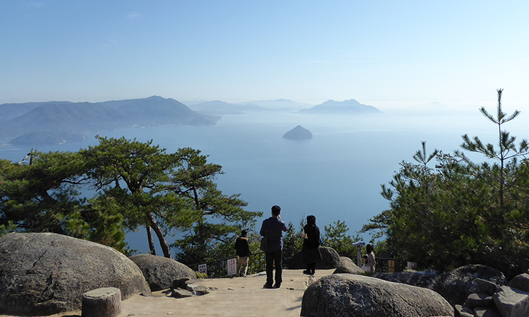 獅子岩から望む絶景