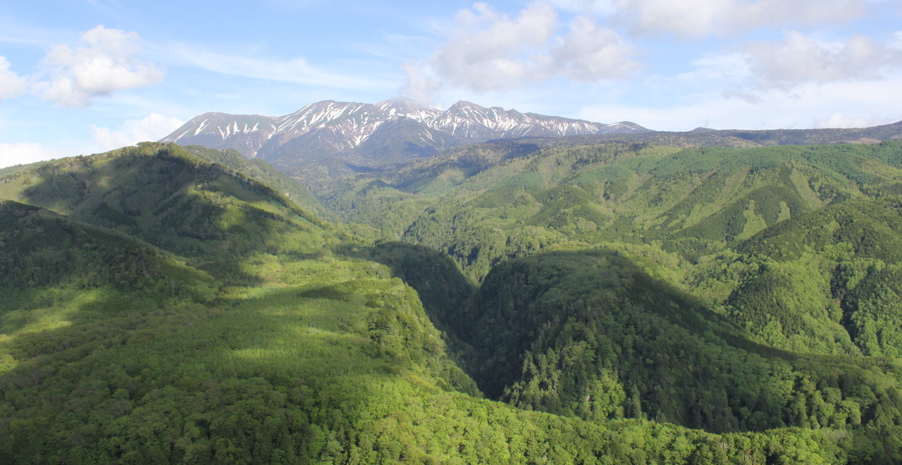 春の御嶽山麓