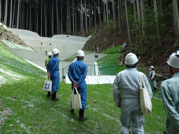 消防、警察と連携した治山施設パトロール