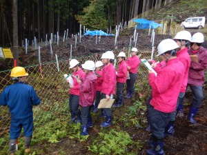 獣害防護柵について見学_国有林見学2年生