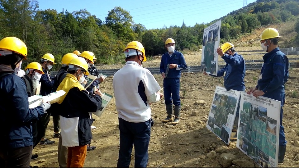 民有林直轄治山事業地での説明