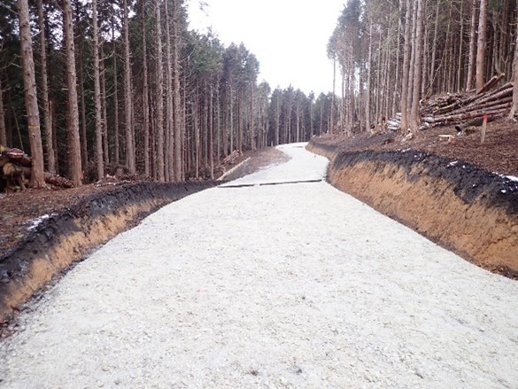 令和3年度&nbsp; 用郷山林業専用道新設工事完成写真NO.440付近