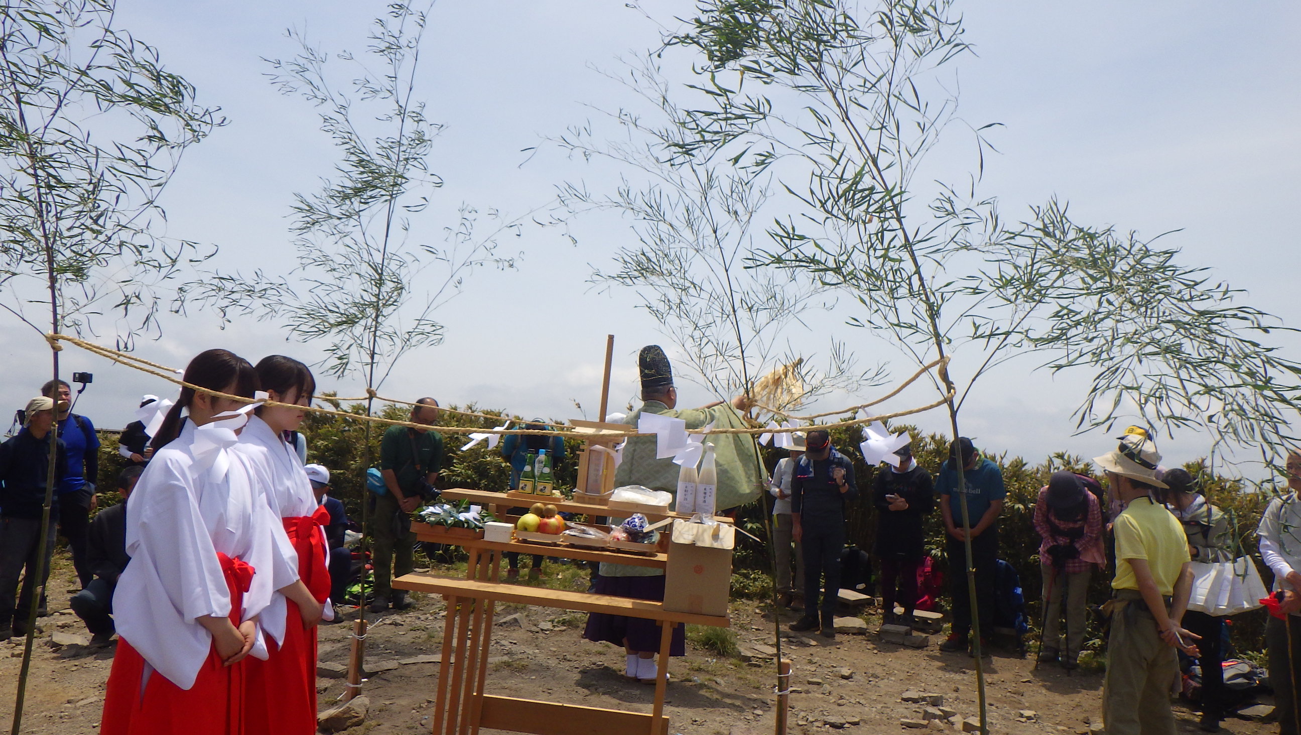 山頂祭の様子