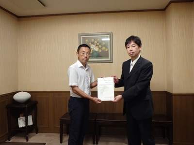 【認定証授与の記念撮影】
