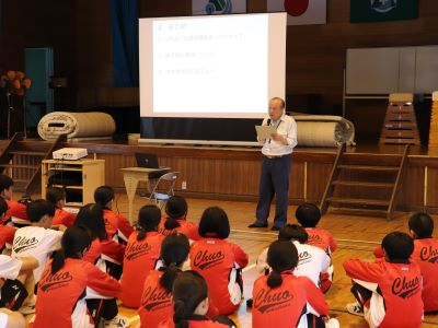 今までのまとめを行う歌野森林技術指導官
