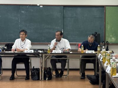 意見を述べる野邊署長