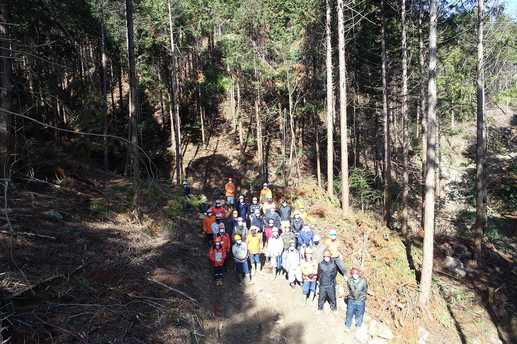 ドローンから記念写真を撮影